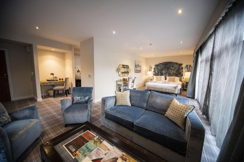 Peak Edge Hotel - Oda
