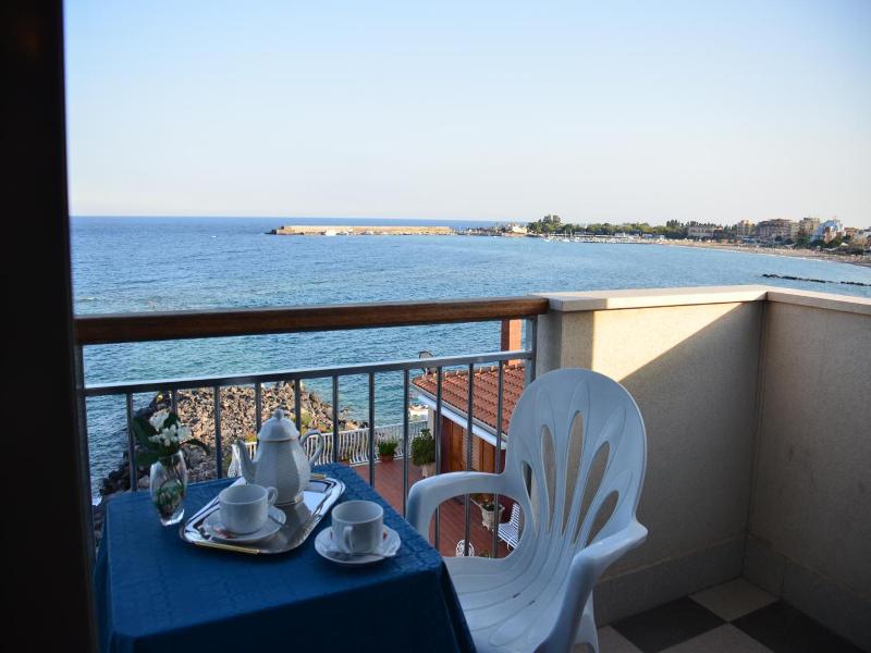 Costa Azzurra - Genel