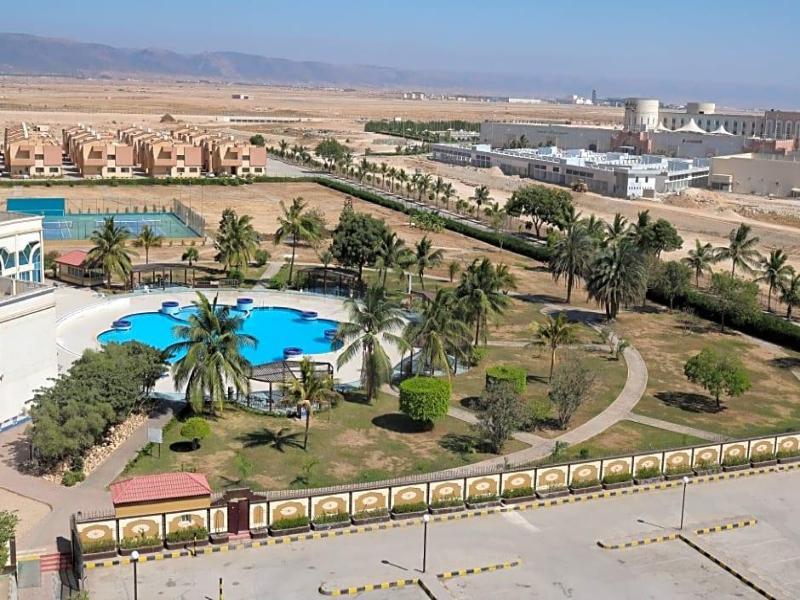 Hamdan Plaza - Genel