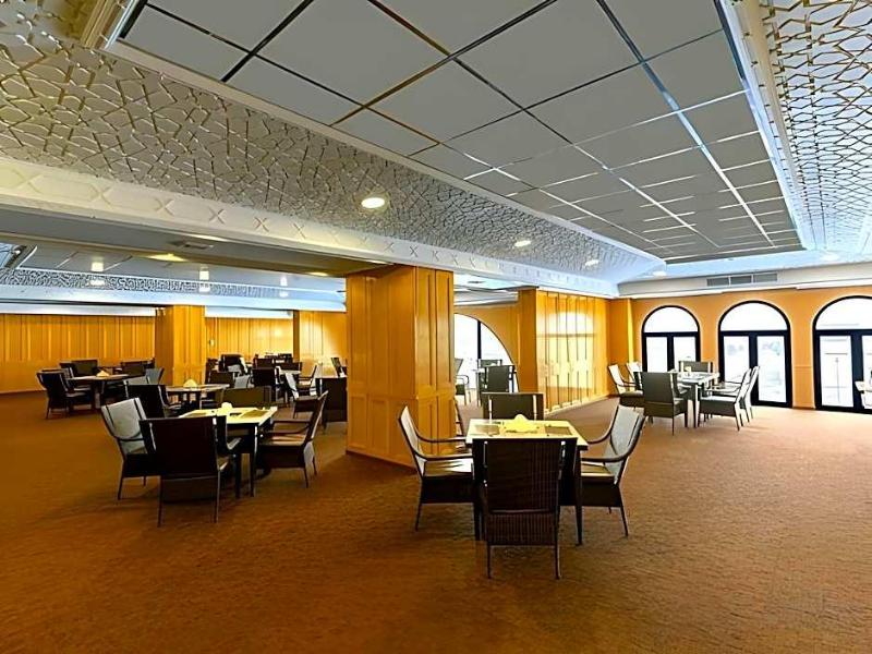 Hamdan Plaza - Genel
