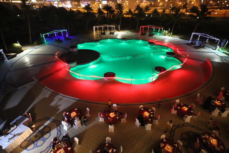 Hamdan Plaza - Havuz