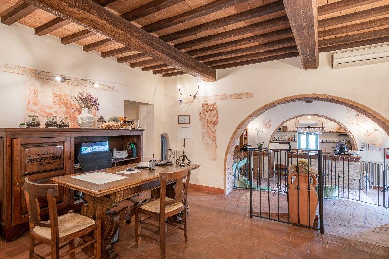 Palazzo Brandano - Genel