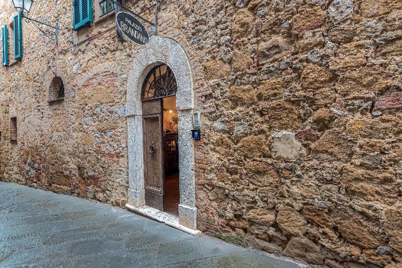 Palazzo Brandano - Oda