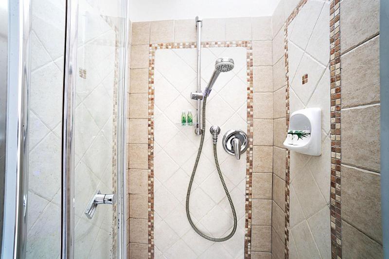 Hotel Pensione Casa Yvorio - Oda