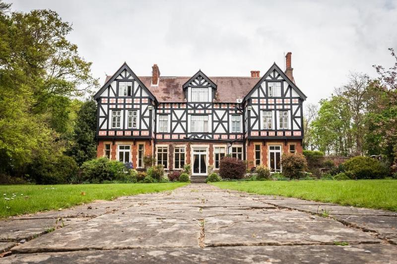 The Grange - Genel
