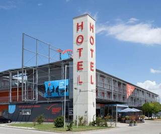 Orange Wings Wiener Neustadt otel fotoğrafı