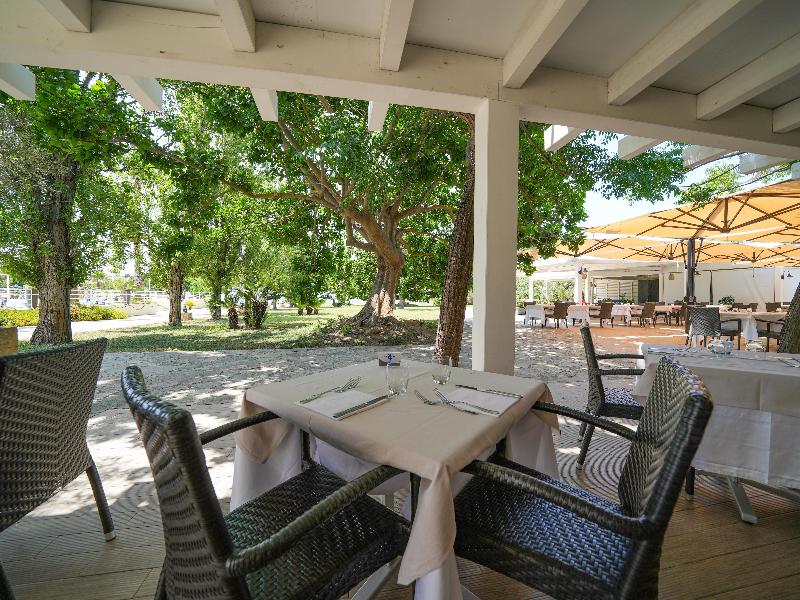 Le Dune Resort BW Signature Collection - Restoran