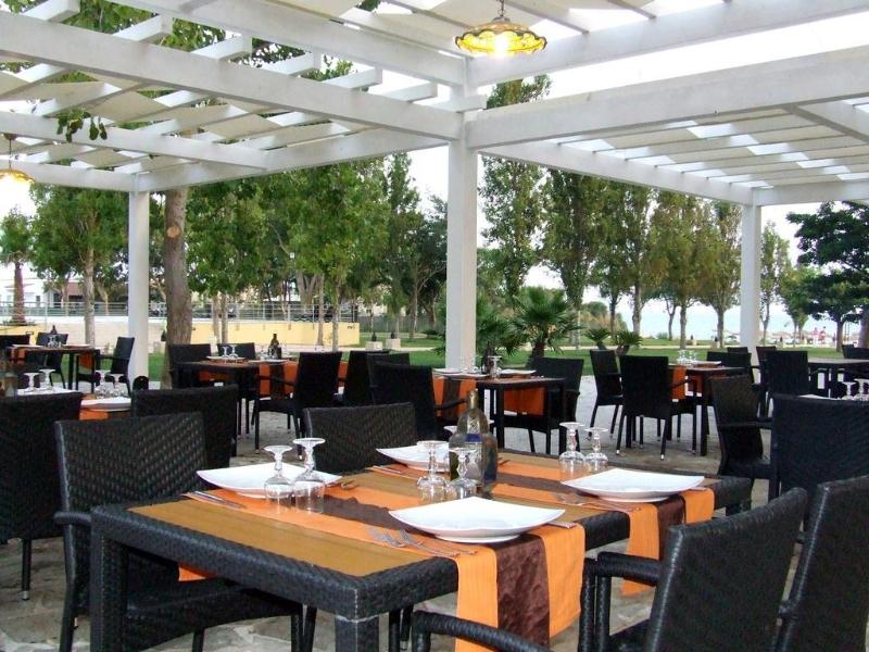 Le Dune Resort BW Signature Collection - Restoran