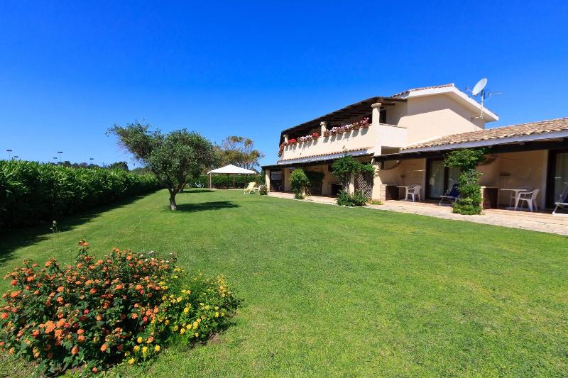Porto Giunco Residence - Genel
