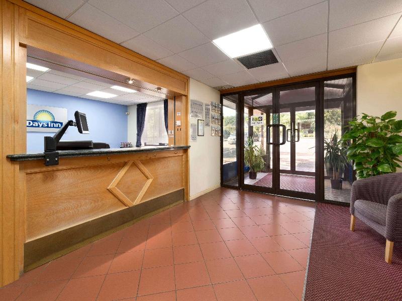 Days Inn Southampton Rownhams - Lobi