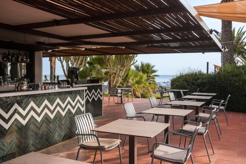 Mangia’s Brucoli Sicily Autograph Collection - Bar