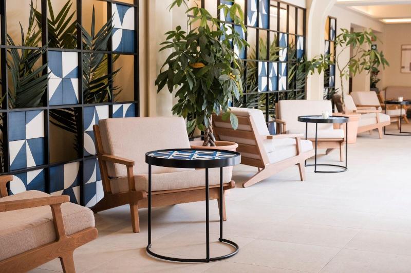 Mangia’s Brucoli Sicily Autograph Collection - Lobi