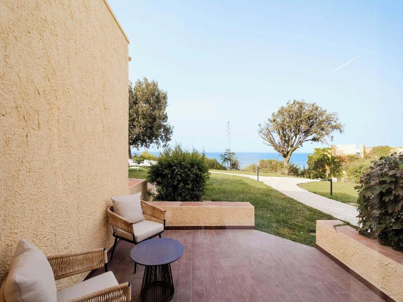Mangia’s Brucoli Sicily Autograph Collection - Oda