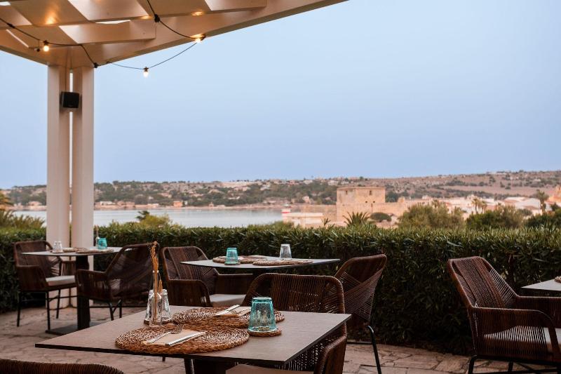 Mangia’s Brucoli Sicily Autograph Collection - Restoran