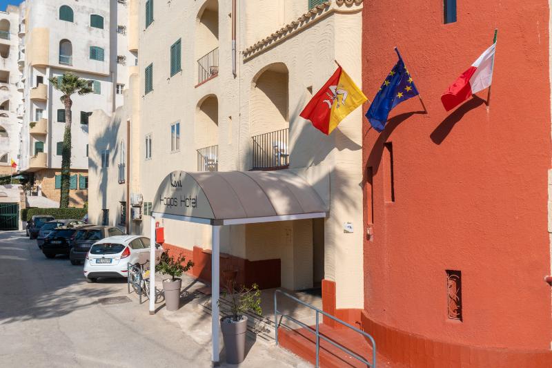 Hopps Hotel - Lobi