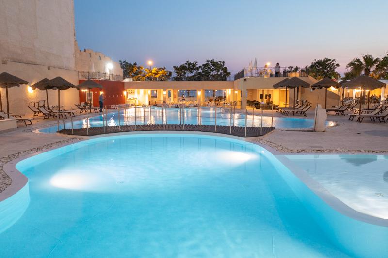 Hopps Hotel - Havuz