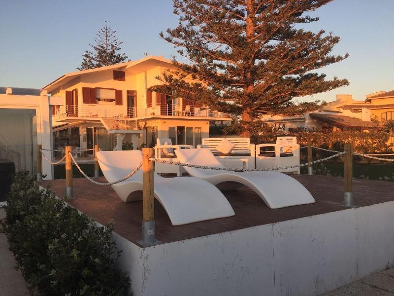 Suite Beach B&B and Club - Genel