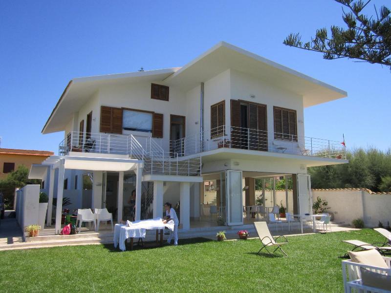 Suite Beach B&B and Club - Genel