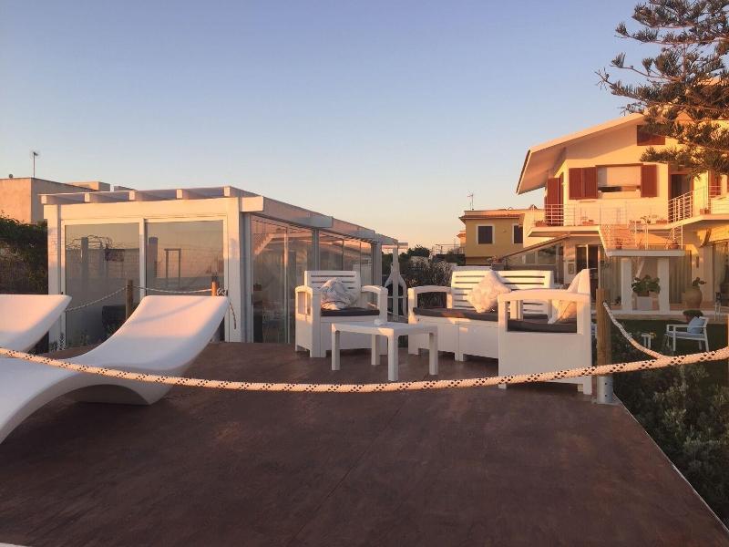 Suite Beach B&B and Club - Teras