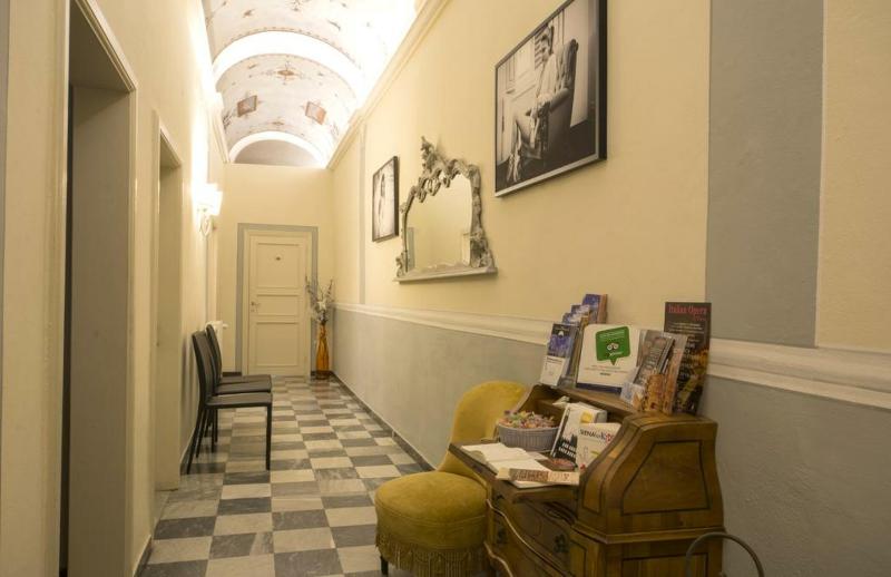Palazzo Bulgarini - Lobi