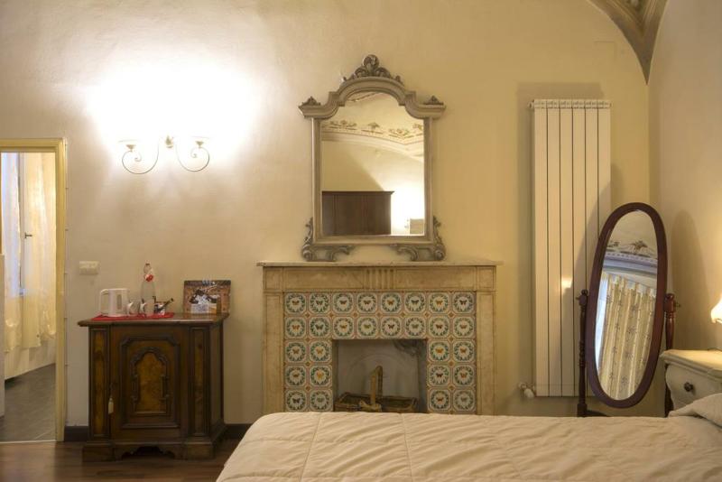 Palazzo Bulgarini - Oda