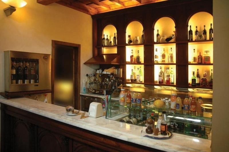 Palazzo Squarcialupi - Bar