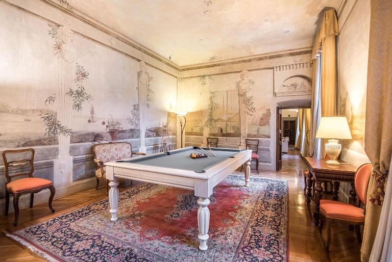 Palazzo Squarcialupi - Aktivite