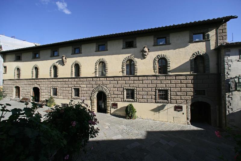 Palazzo Squarcialupi - Genel