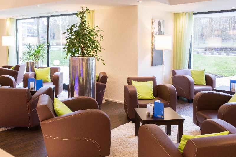 Holiday Inn Express Neunkirchen - Lobi