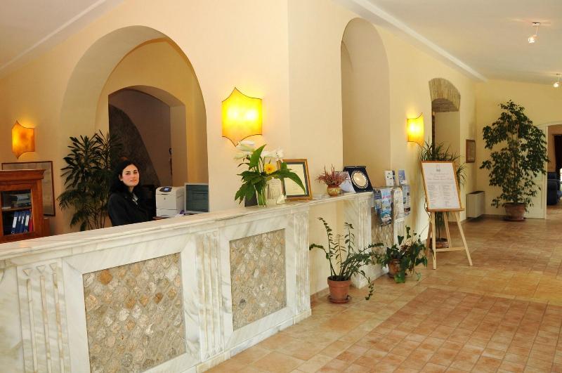 Villa Irlanda Grand - Lobi