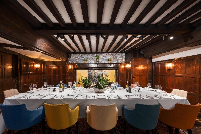 voco Lythe Hill Hotel & Spa - Restoran