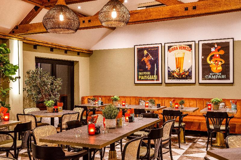 voco Lythe Hill Hotel & Spa - Restoran