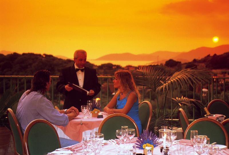 Hotel Club Baia Delle Ginestre - Restoran