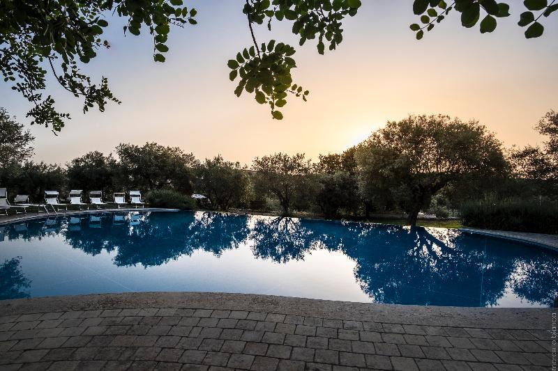 Masseria degli Ulivi - Havuz