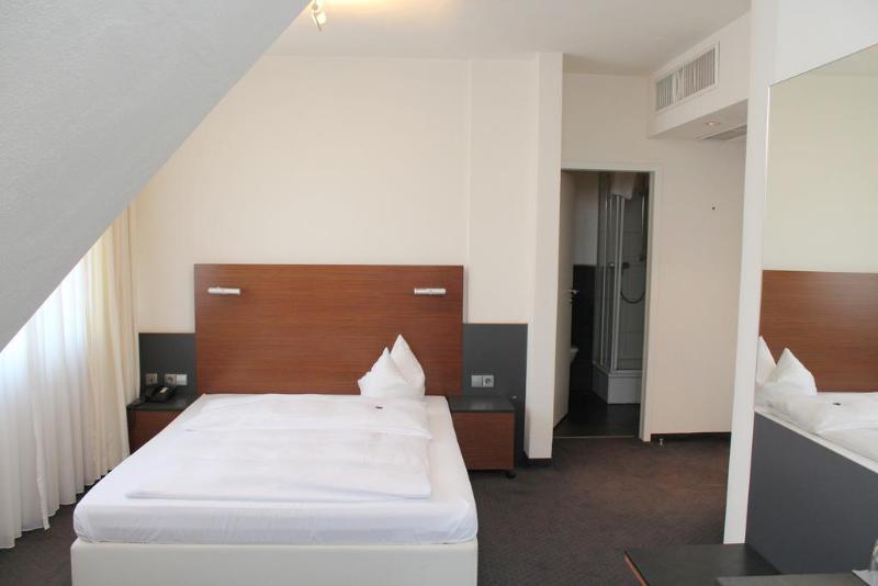 Hotel Am Hirschgarten - Genel