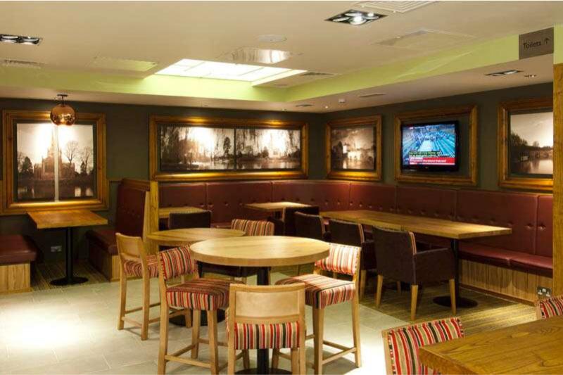 Premier Inn Stratford-Upon-Avon Central - Restoran