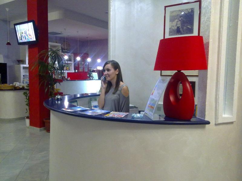 Hotel Jonic - Lobi