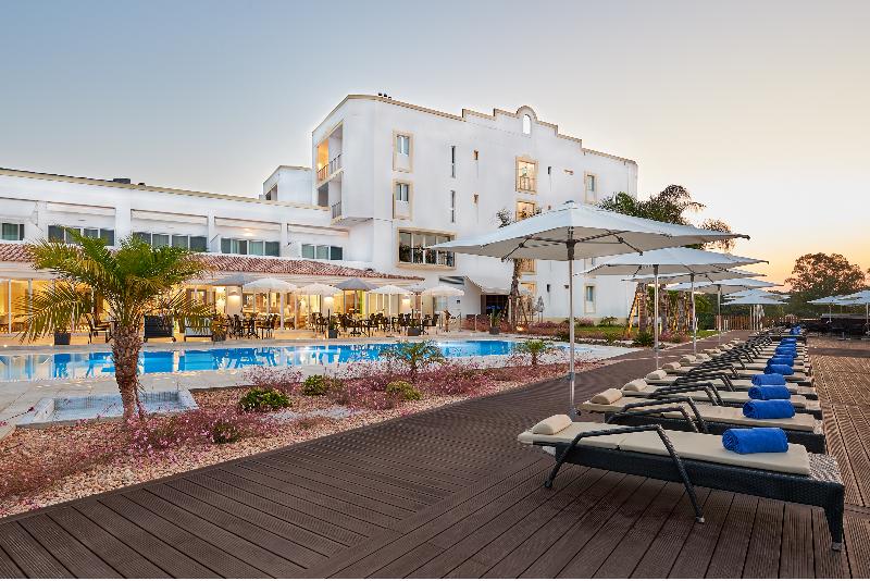 Dona Filipa Hotel - Teras