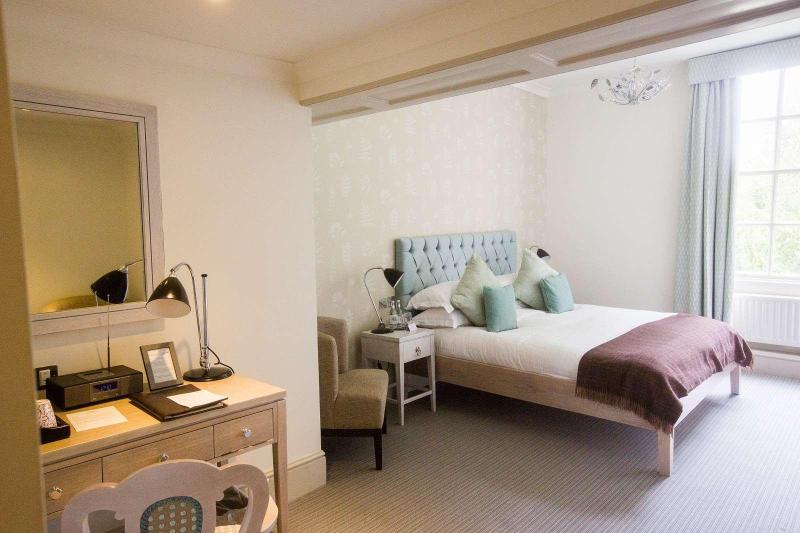 Stoke Place Hotel - Oda