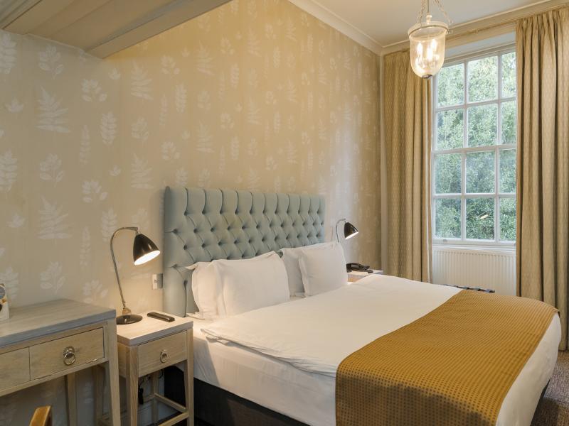 Stoke Place Hotel - Oda
