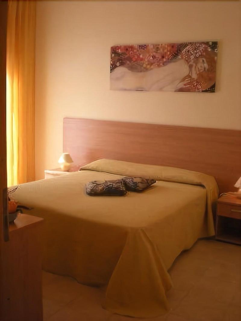 Artemide - Oda
