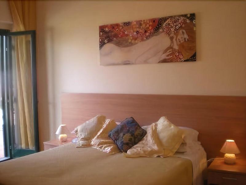 Artemide - Oda
