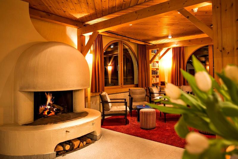 Hotel Chesa Mulin - Lobi