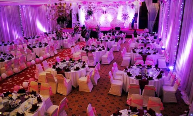 Bumi Senyiur - Toplantı
