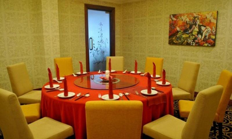 Bumi Senyiur - Restoran
