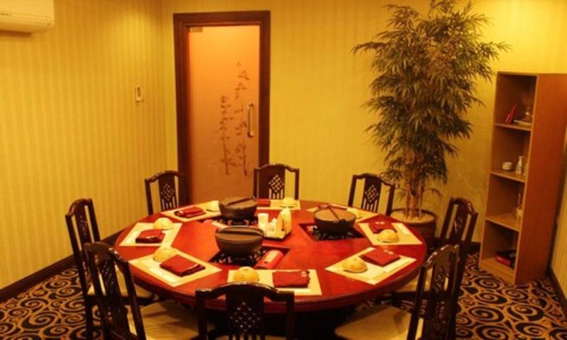 Bumi Senyiur - Restoran
