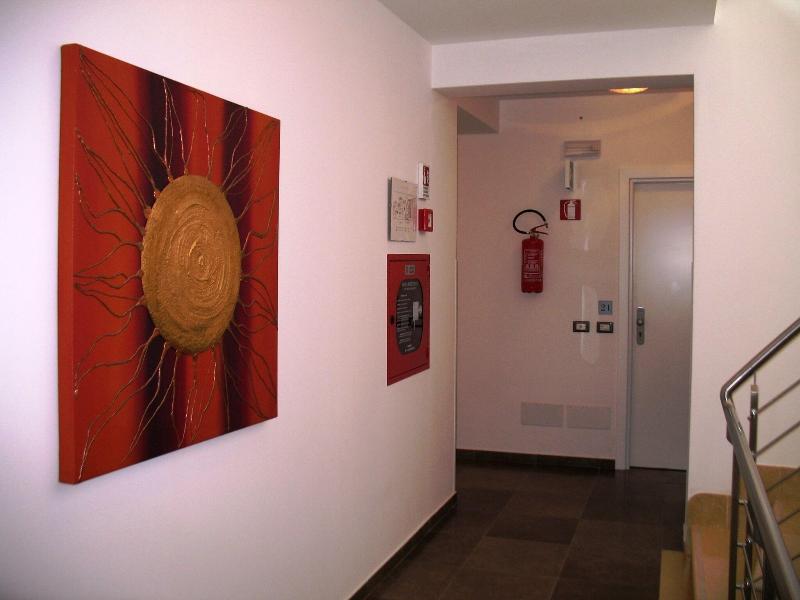 Sikania - Lobi
