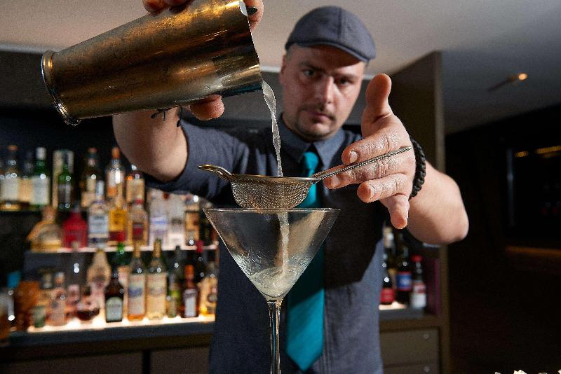 SI-Suites - Bar