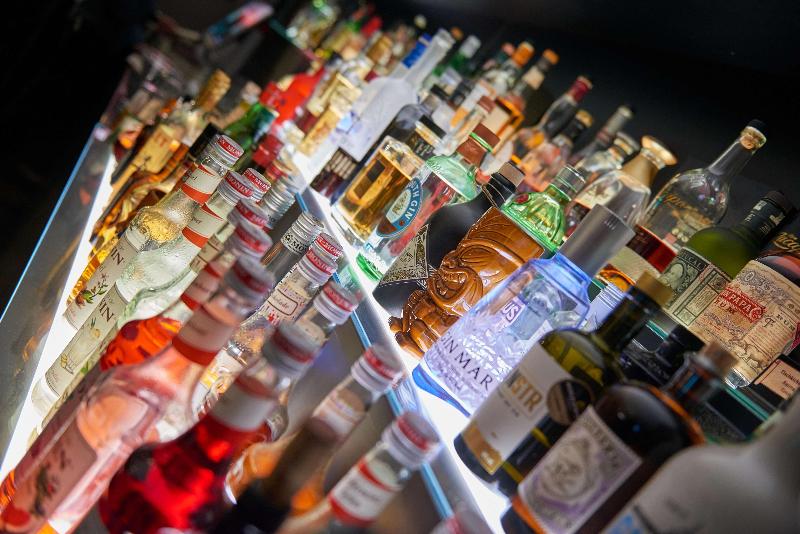SI-Suites - Bar