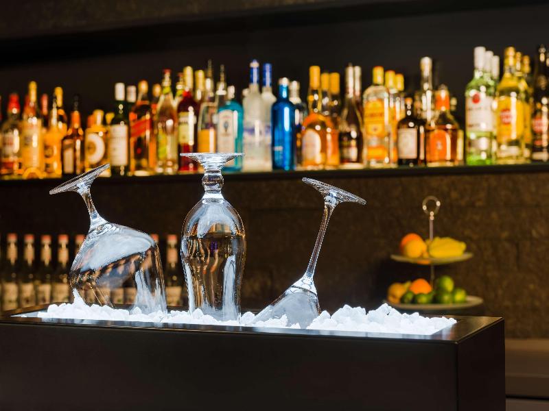 SI-Suites - Bar